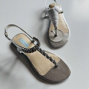 Betsey Johnson Rhinestone Flat Thong Sandals Women's Size 8 Silver Ankle-Strap